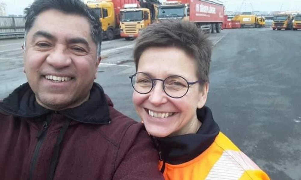 Σουηδία: Δήμαρχος "τα βρόντηξε" και έγινε σκουπιδιάρης